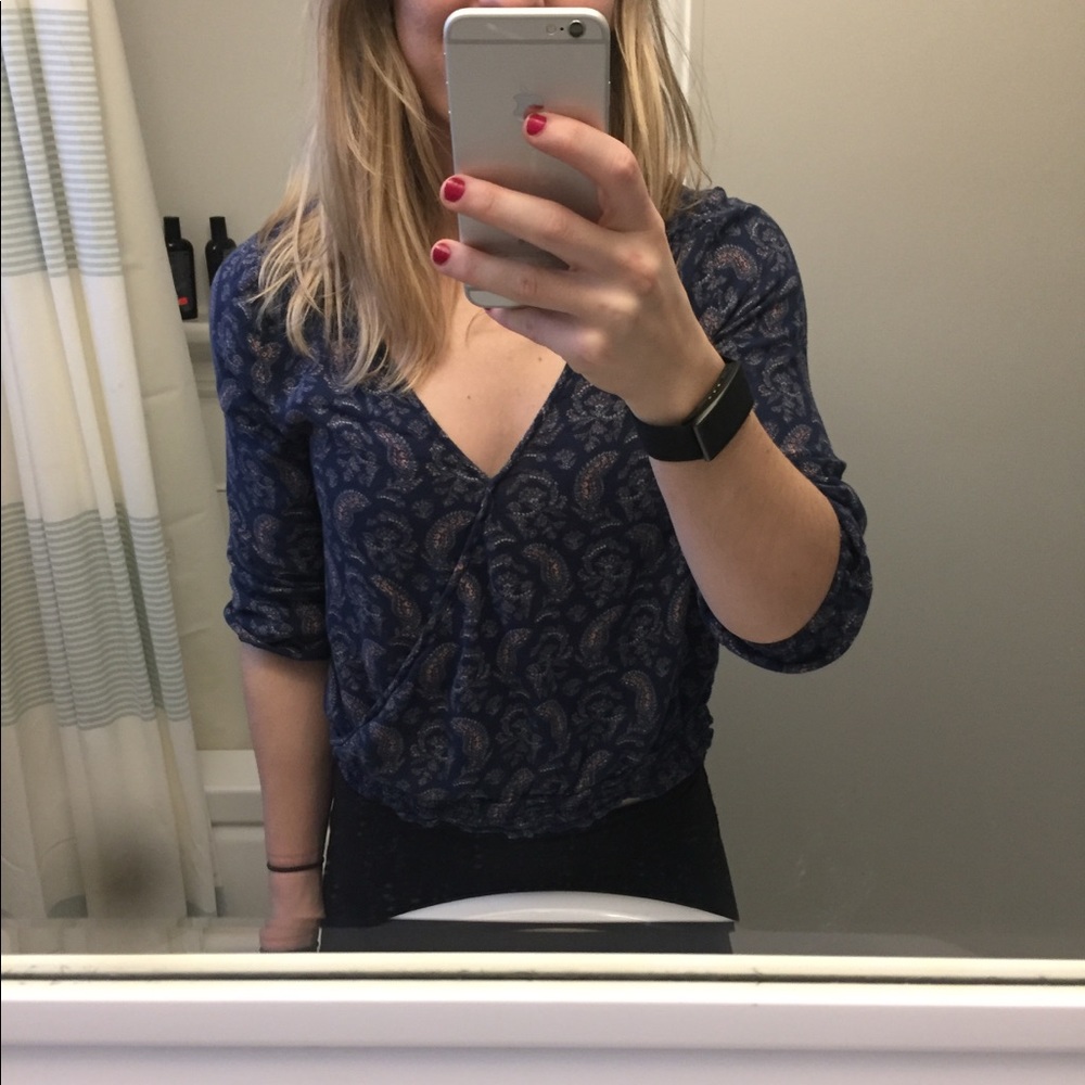 Pattern 3/4 sleeve crop top.